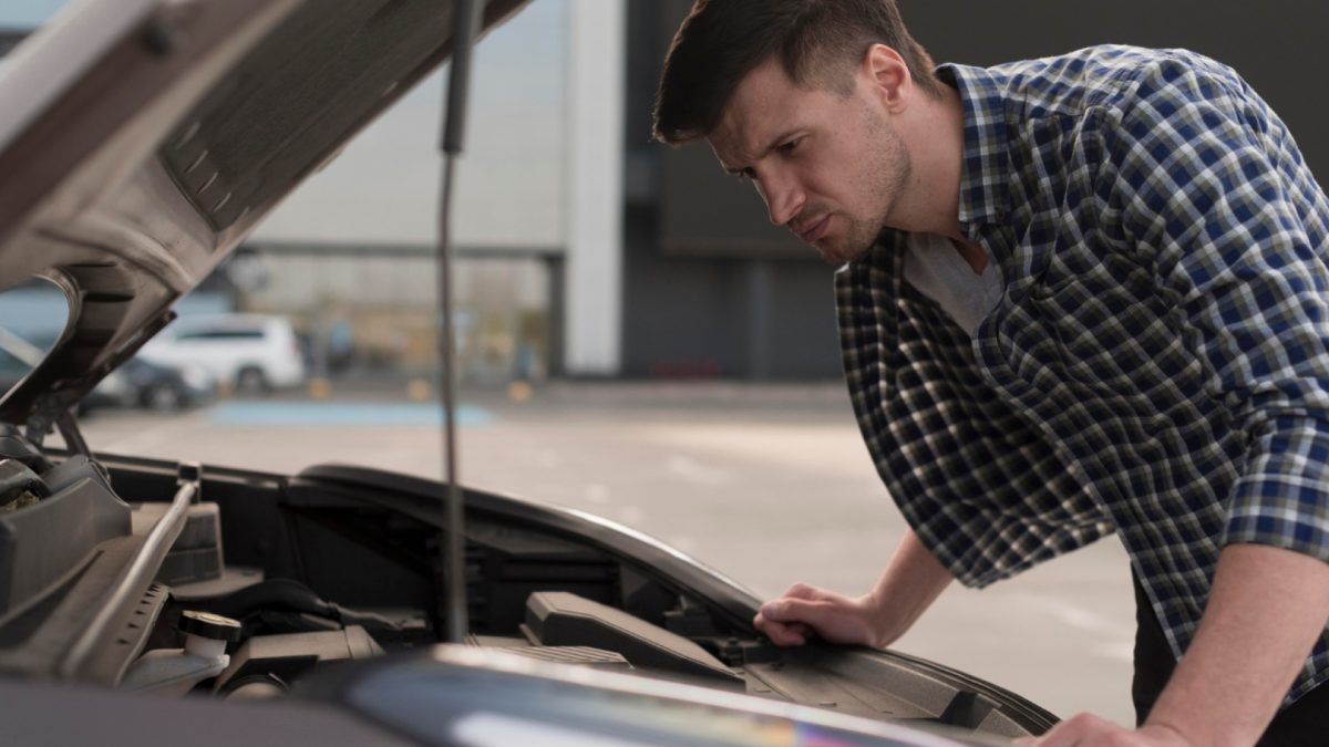 Achat de pièces de voiture sans permis d’occasion en ligne : l’alternative futée